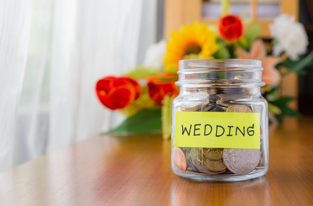 Tips for saving money on a wedding